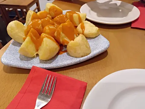Patatas bravas
